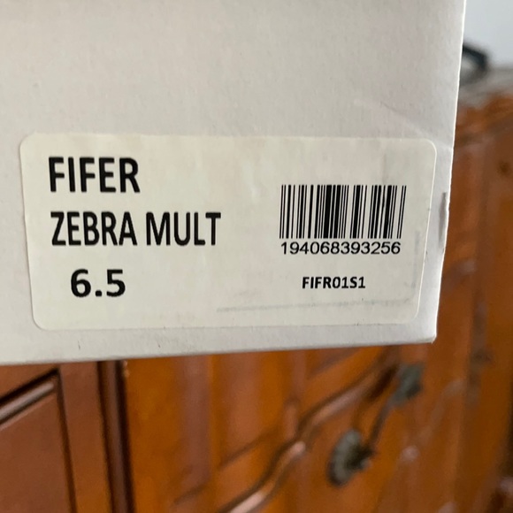 Steve Madden 6.5 espadrille shoe - Picture 8 of 8